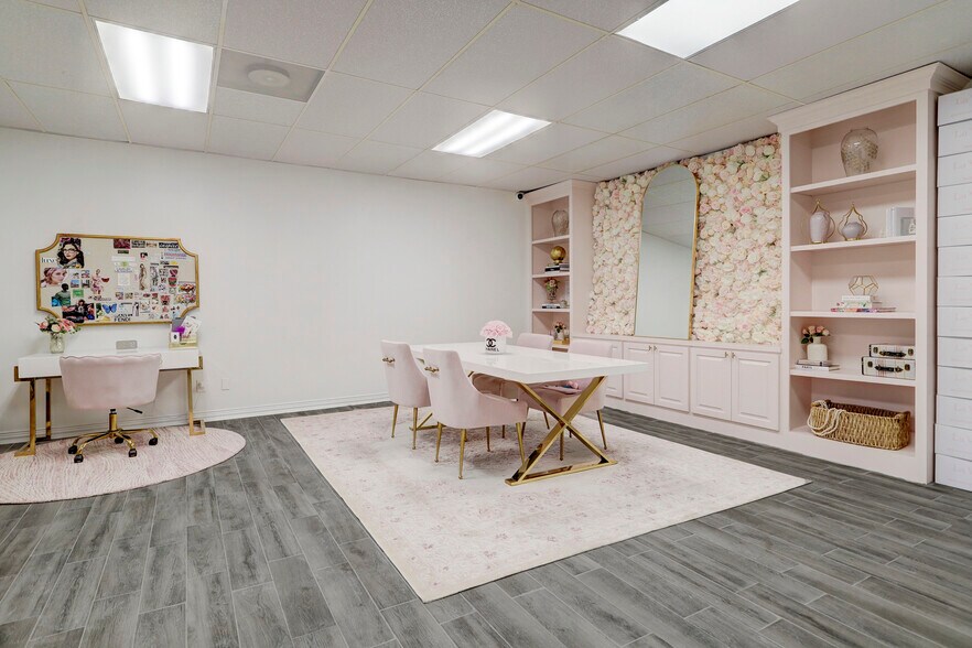 More Photos Of 5419 Clarewood Dr, Houston Manufacturing For Lease