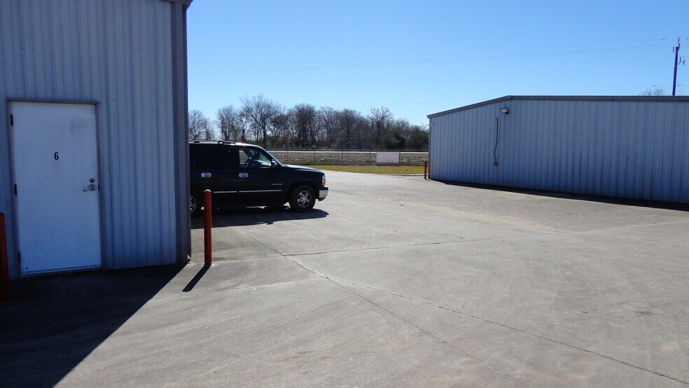 More Photos Of 8935 Baker St, Santa Fe Self Storage For Sale