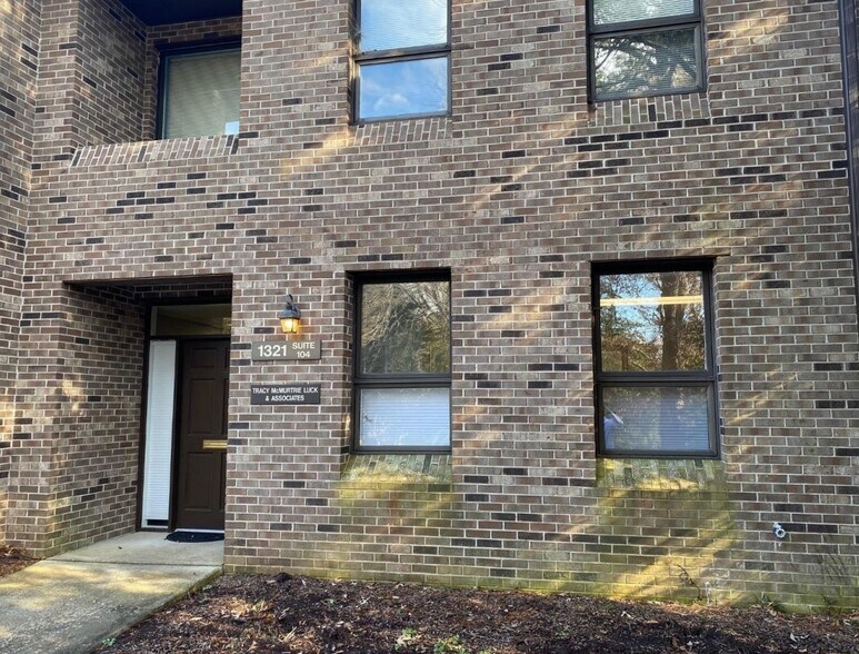 Primary Photo Of 1321 Jamestown Rd, Williamsburg Office For Sale