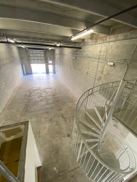 More Photos Of 11379-11399 NW 122nd St, Medley Warehouse For Sale