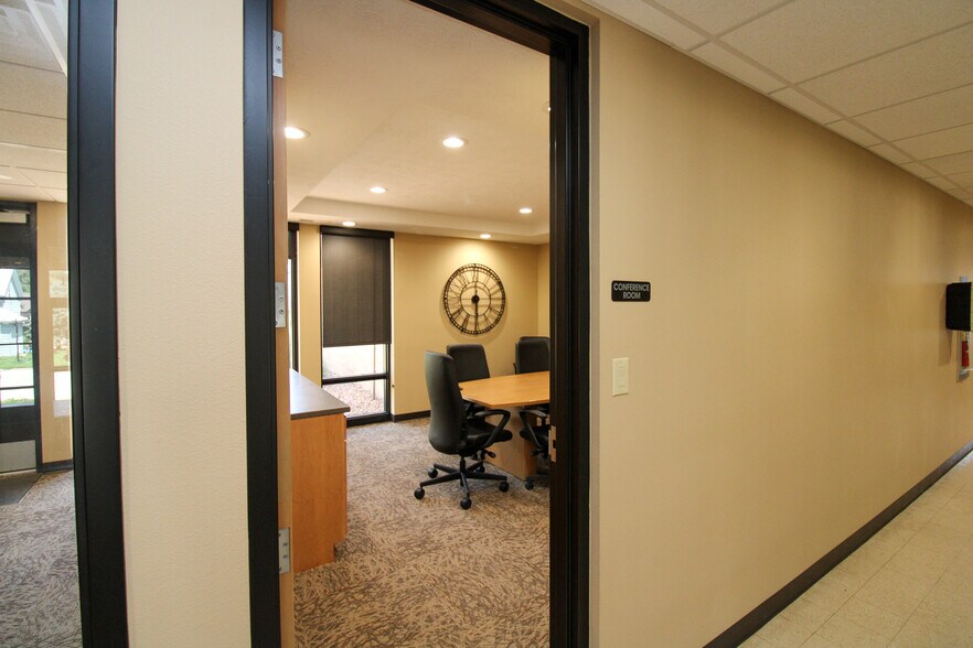 More Photos Of 100 E 3rd St, Galva Office For Sale