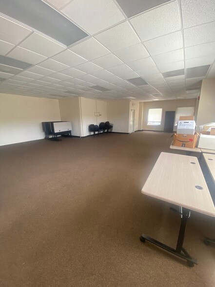 More Photos Of 15506 County Line Rd, Spring Hill Daycare Center For Lease