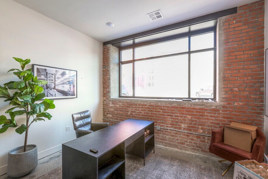More Photos Of 1612 Grand Blvd, Kansas City Loft Creative Space For Lease