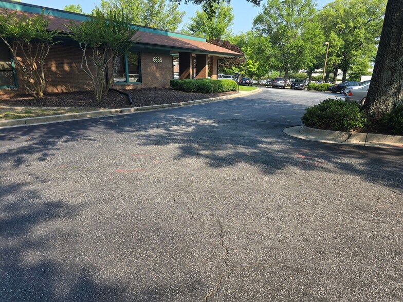 More Photos Of 6685 Merchants Way, Morrow Medical For Sale