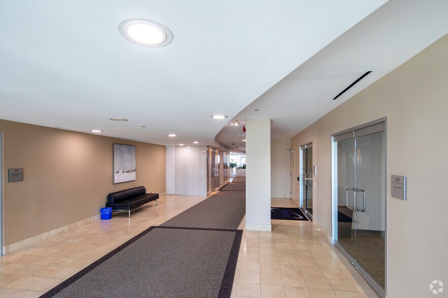 More Photos Of 120 E Beaver Creek Rd, Richmond Hill Office For Lease