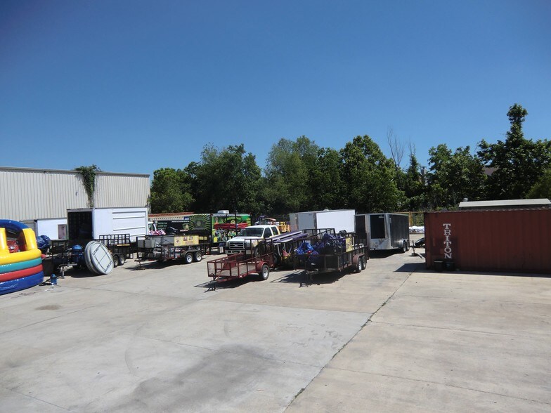 More Photos Of 11997 Airline Hwy, Baton Rouge Warehouse For Lease