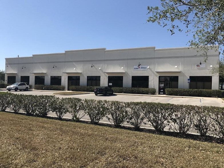 More Photos Of 1966 W New Hampshire St, Orlando Warehouse For Lease