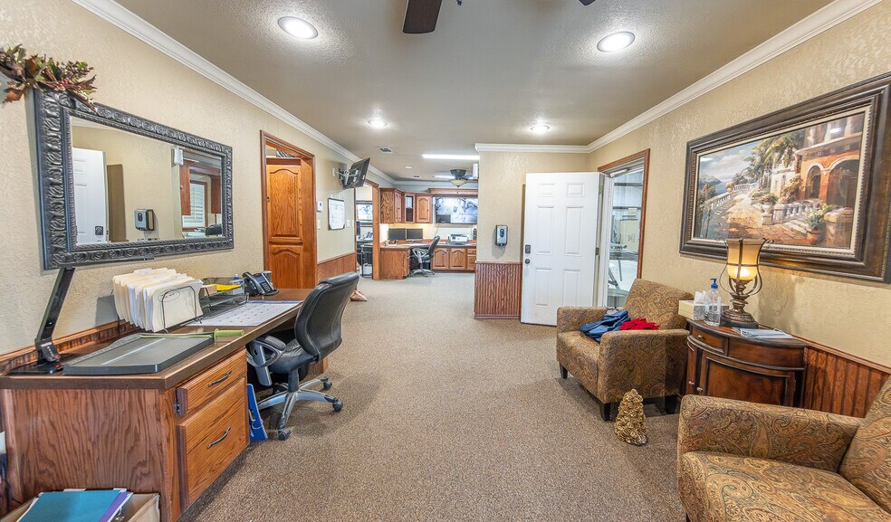 More Photos Of 2303 Private Road 7340 rd, Lubbock Warehouse For Lease