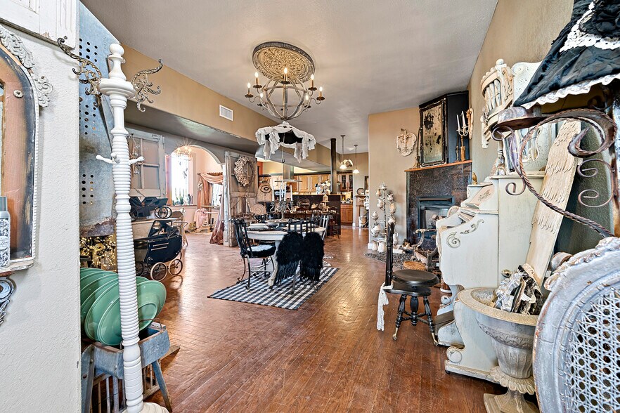 More Photos Of 103 S 6th St, Brownfield Restaurant For Sale