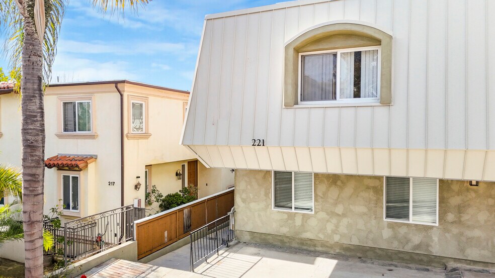 More Photos Of 221 Sheldon St, El Segundo Apartments For Sale