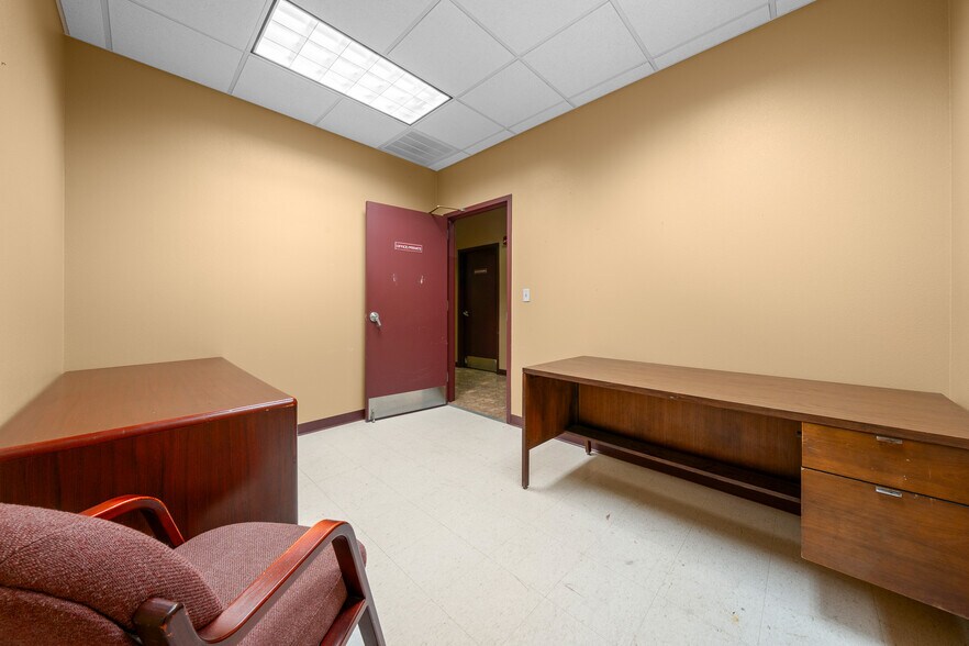 More Photos Of 2500 Citrus Blvd, Leesburg Medical For Sale