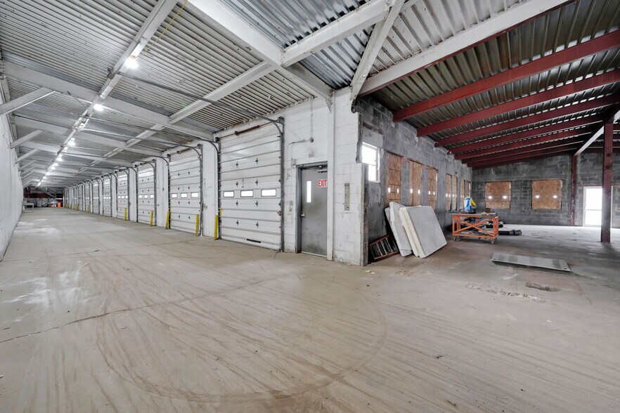 More Photos Of 241 Park Ave, East Hartford Manufacturing For Sale