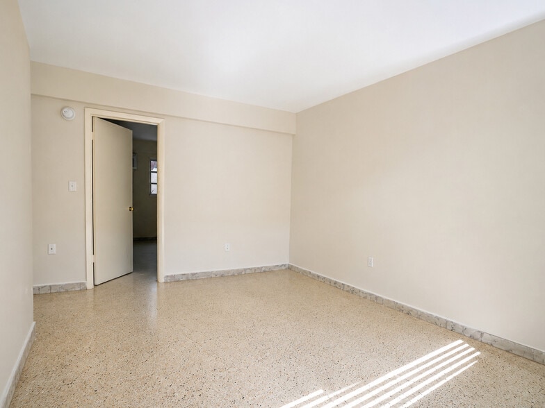 More Photos Of 465 E 30th St, Hialeah Apartments For Sale