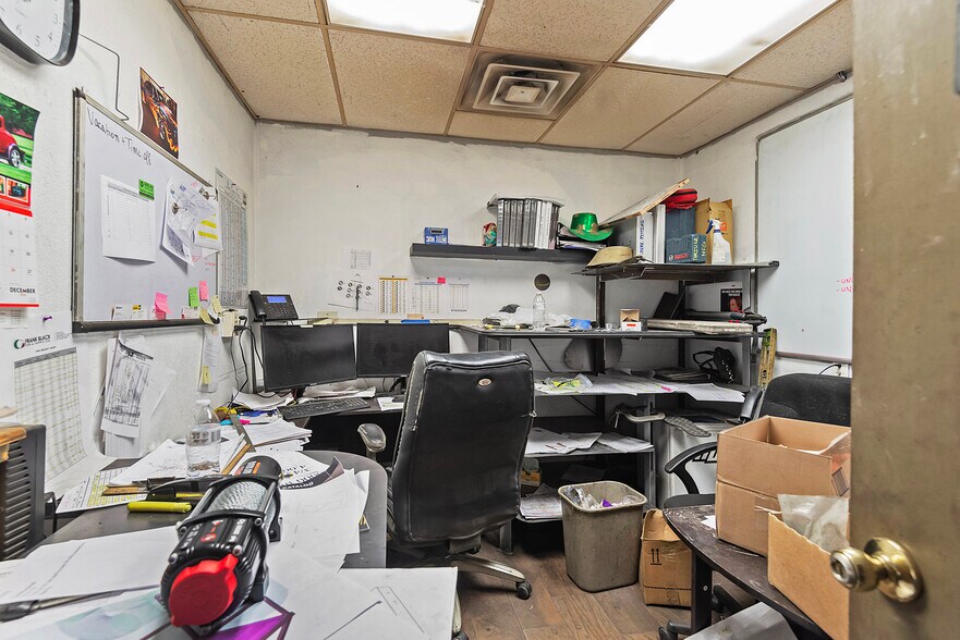 More Photos Of 1926 Pioneer Rd, Salt Lake City Manufacturing For Sale