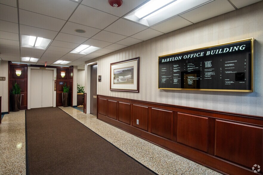 More Photos Of 400 W Main St, Babylon Medical For Lease