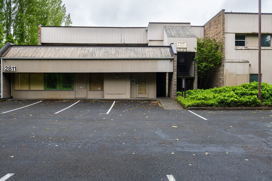 More Photos Of 2709-2811 Bridgeport Way, Tacoma Unknown For Lease