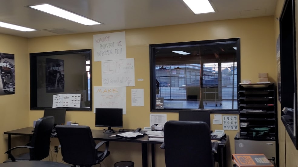 More Photos Of 1517 Pacific Coast Hwy, Harbor City Auto Dealership For Sale