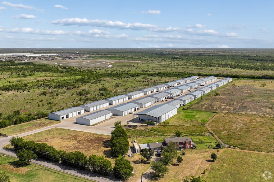More Photos Of 10552 County Road 213, Forney Industrial For Lease
