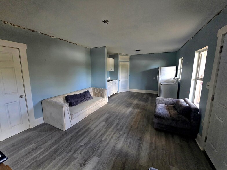 More Photos Of 1315 12th Ave, Bradenton Freestanding For Sale