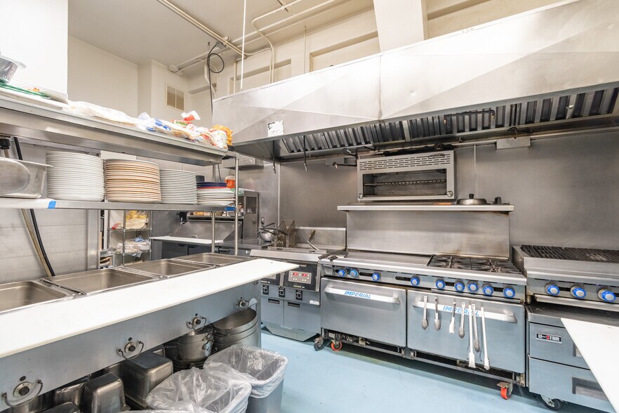 More Photos Of 2927 Spring St, Paso Robles Restaurant For Sale