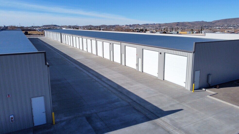 More Photos Of 3645 Andy Devine Ave, Kingman Specialty For Sale