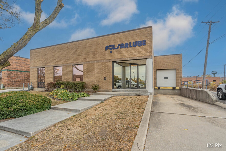 Primary Photo Of 1480 Howard St, Elk Grove Village Warehouse For Lease