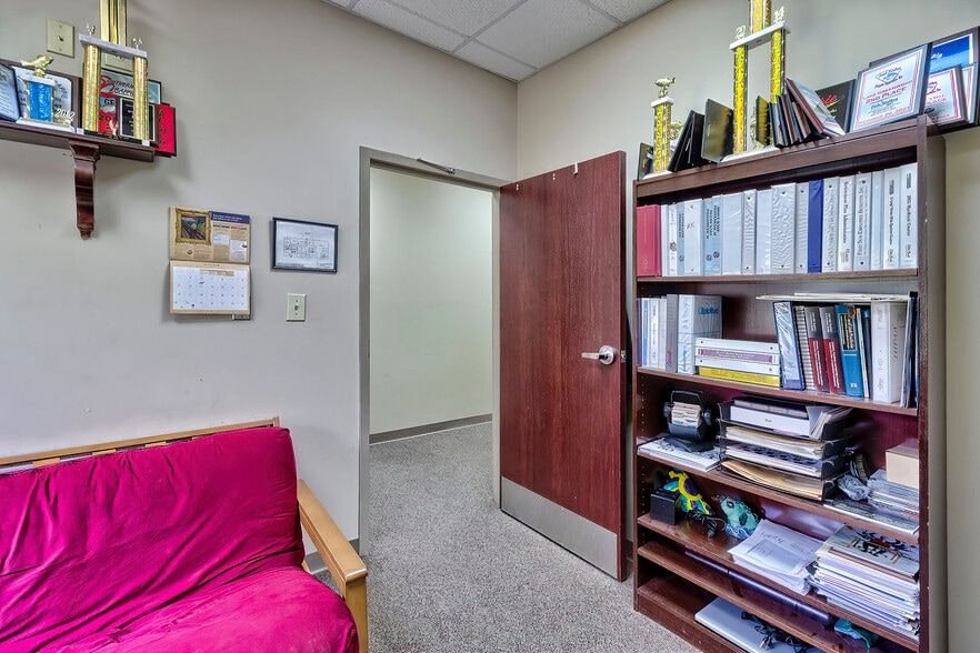 More Photos Of 811 Sunset Blvd, West Columbia Medical For Sale