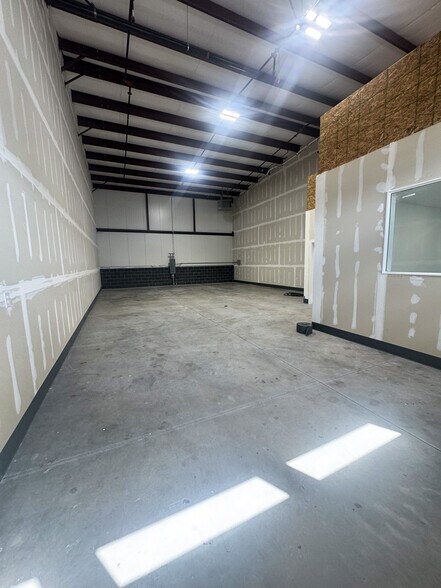 More Photos Of 1477 W 1200 North St, Orem Unknown For Lease