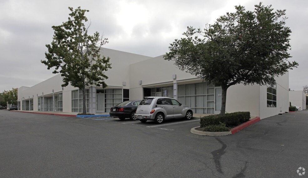 Primary Photo Of 30 Hughes, Irvine Light Manufacturing For Lease