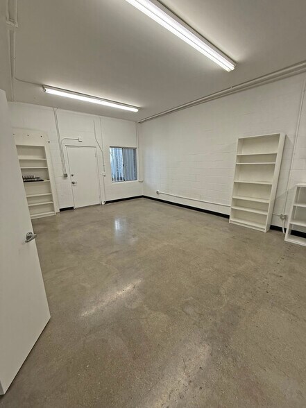 More Photos Of 8064-8066 Melrose Ave, Los Angeles Storefront For Lease