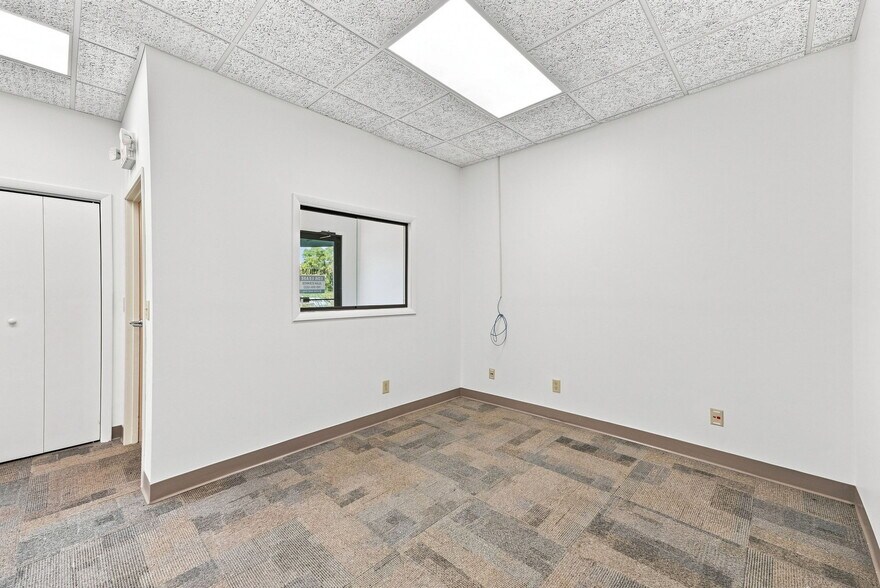 More Photos Of 615-619 Commerce Rd, Richmond Office For Lease