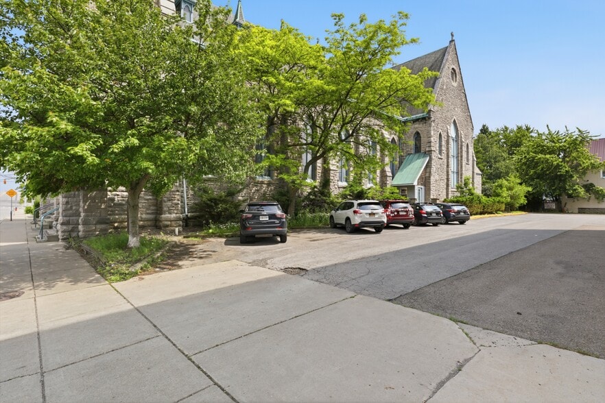 More Photos Of 193 Elk St, Buffalo Religious Facility For Sale