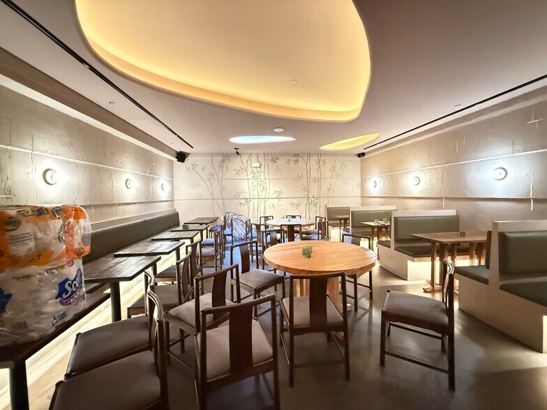 More Photos Of 318 Bedford Ave, Brooklyn Apartments For Lease