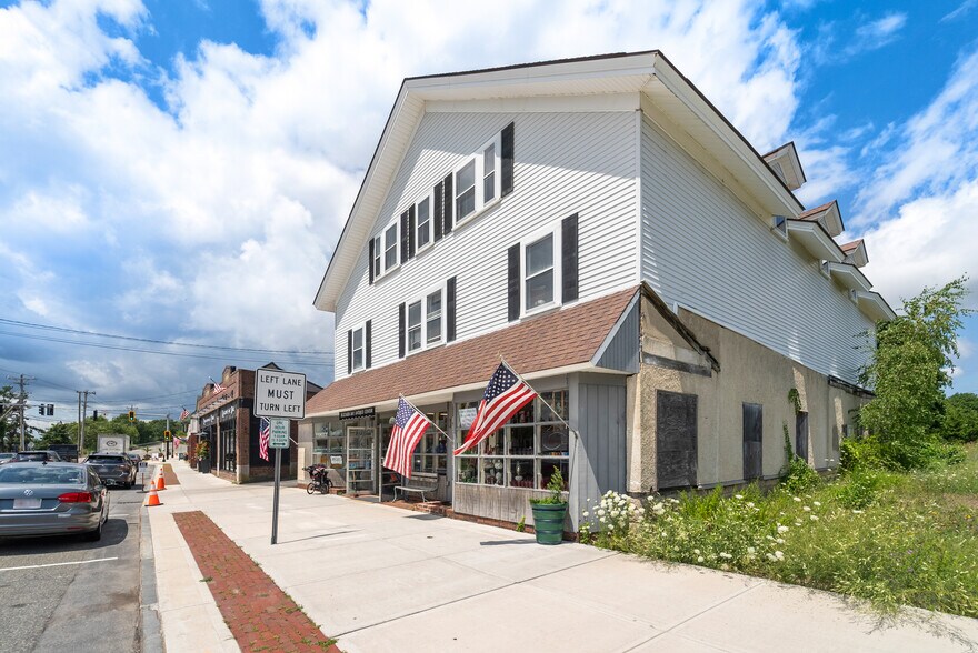More Photos Of 61 Main St, Buzzards Bay Freestanding For Sale