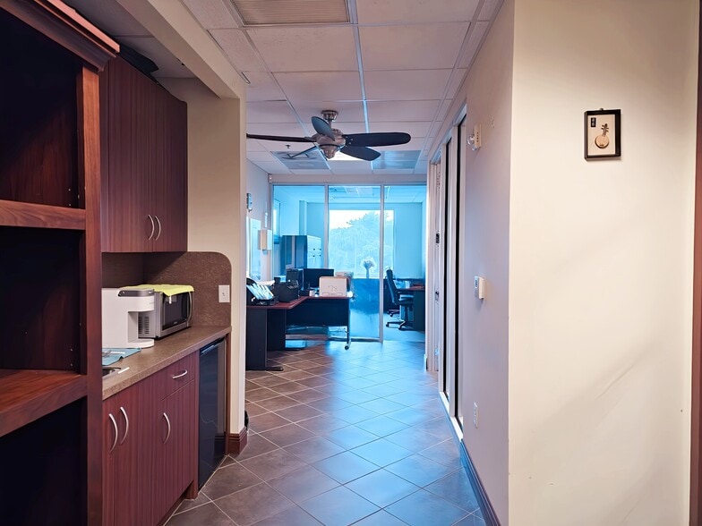 More Photos Of 7950 NW 53rd St, Doral Medical For Sale