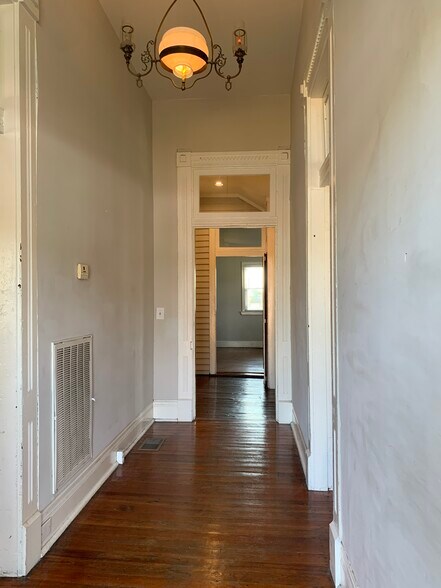 More Photos Of 1120 3rd Ave S, Nashville General Retail For Sale