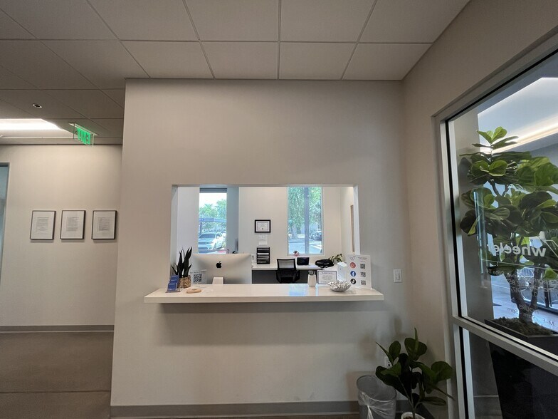 More Photos Of 2425 S Stearman Dr, Chandler Office For Lease