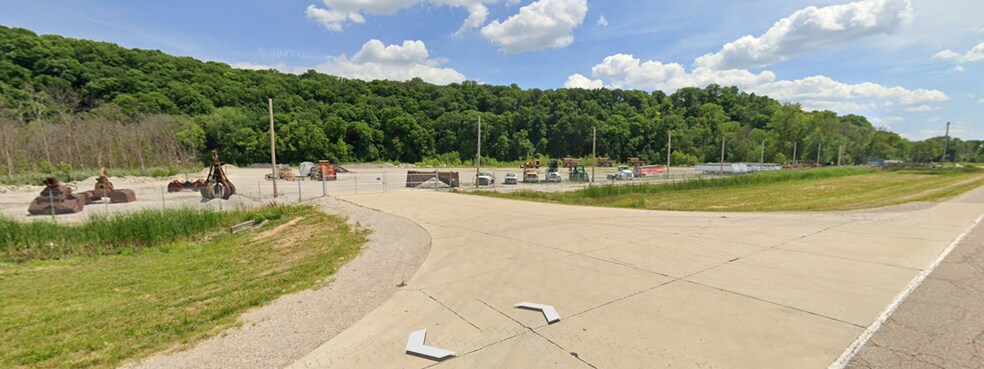 More Photos Of 1802 Main Street, Dupo Land For Lease