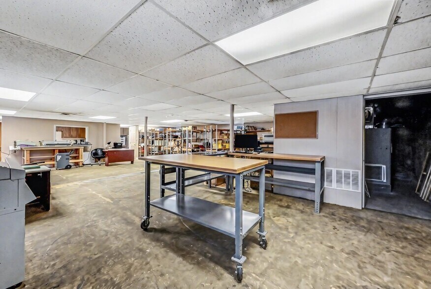 More Photos Of 15924 PA-407 Sr, Fleetville Office For Sale