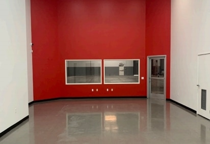 More Photos Of 40 Tesla, Irvine Manufacturing For Lease