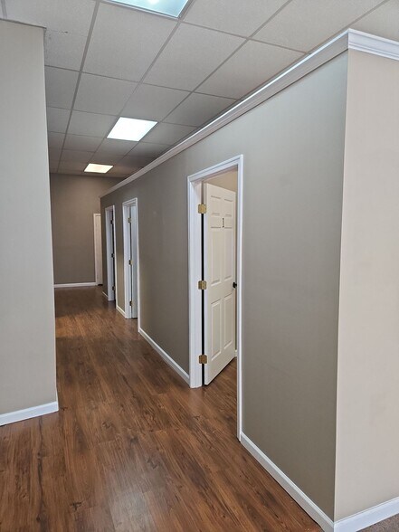 More Photos Of 1 E Main St, Thurmont Storefront Retail Office For Lease