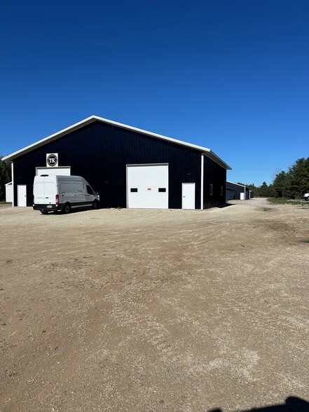 Primary Photo Of 6103 N Cave Point Dr, Sturgeon Bay Industrial For Lease