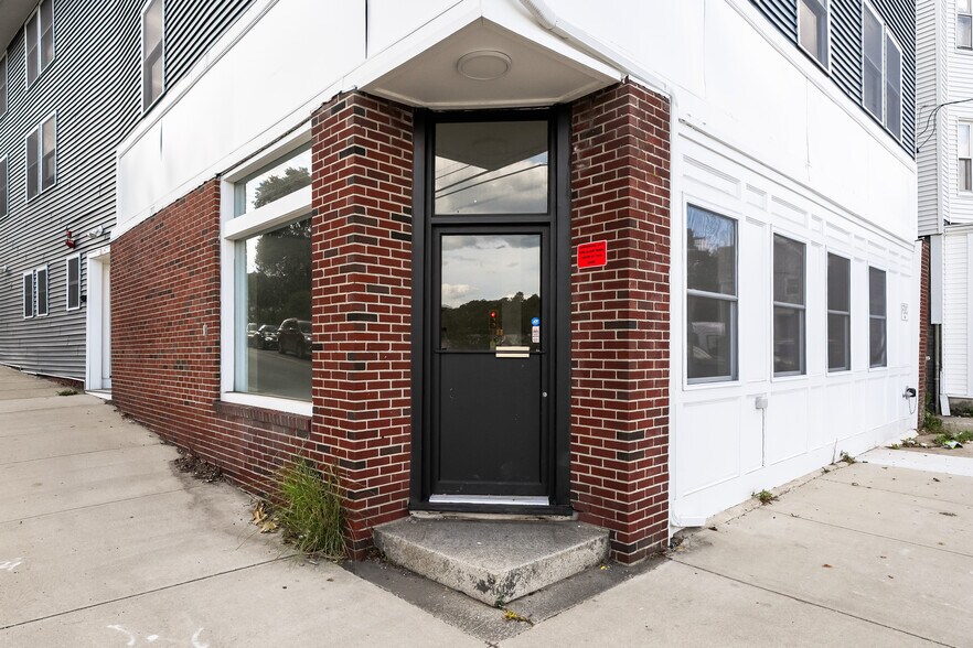 More Photos Of 1 Glenwood St, Malden Apartments For Sale