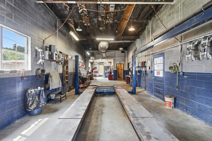More Photos Of 455 Center Ave, Romney Auto Repair For Sale