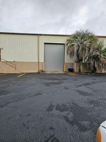 More Photos Of 6221 Monticello Rd, Columbia Warehouse For Lease
