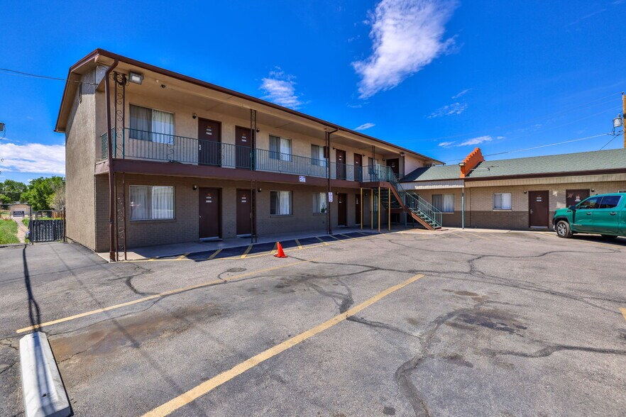 More Photos Of 414 W 29th St, Pueblo Hotel For Sale