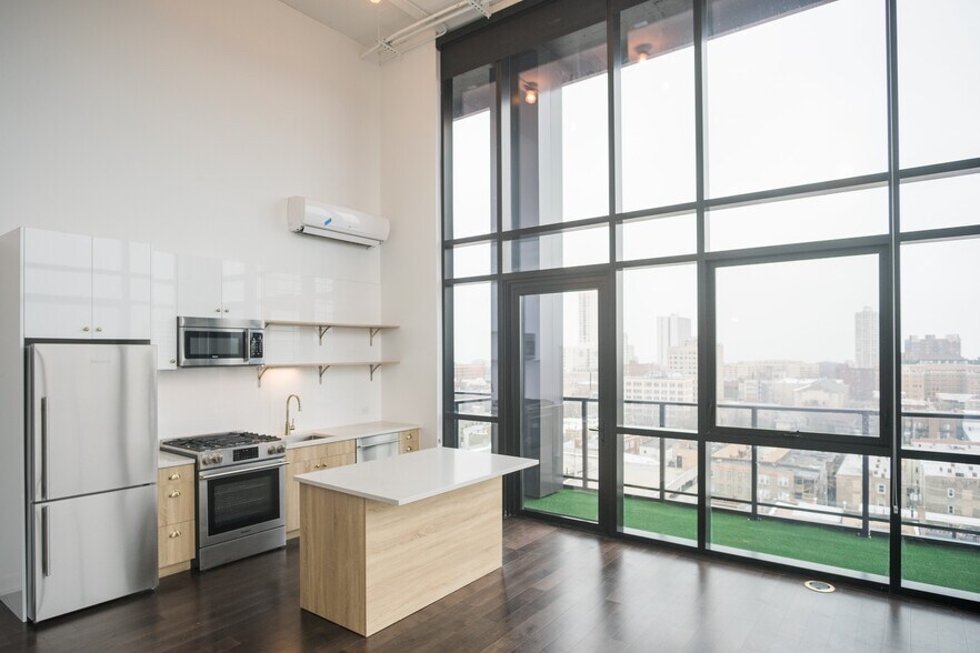 More Photos Of 5050 N Broadway St, Chicago Apartments For Lease