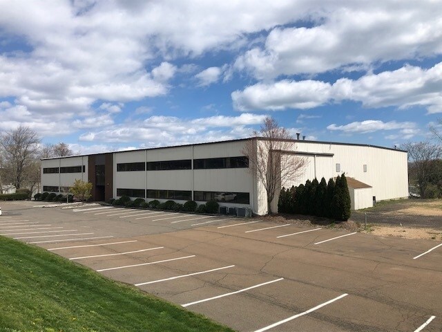 More Photos Of 45 Connair Rd, Orange Light Manufacturing For Lease