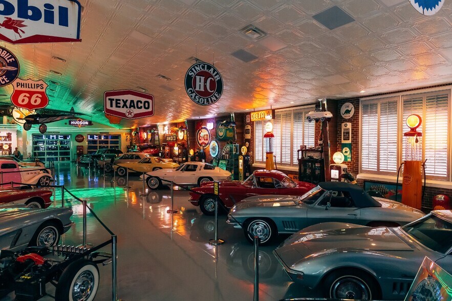 More Photos Of 10601 Commerce St, Summerville Auto Dealership For Sale