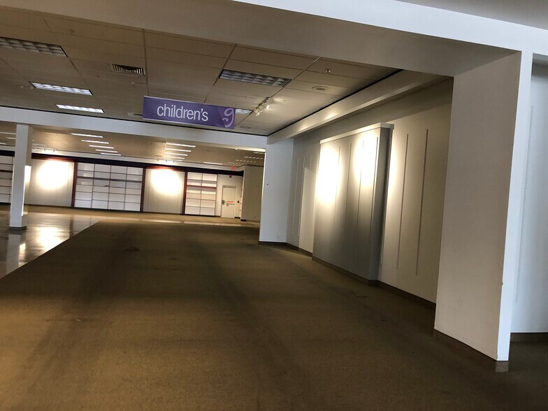 More Photos Of 22940-23010 Sussex Hwy, Seaford Unknown For Lease